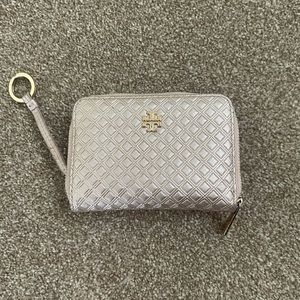 Tory Burch wallet